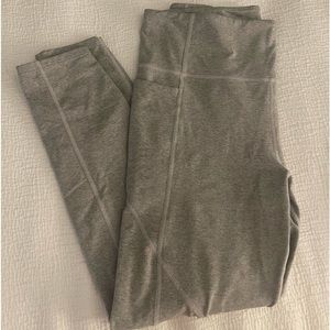 Gray leggings with pockets